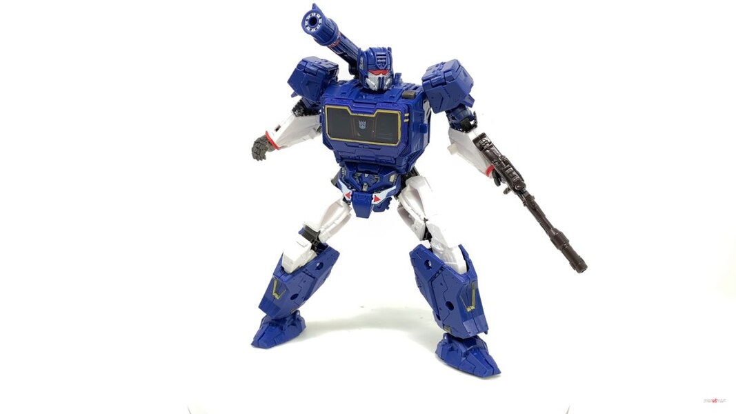 Transformers Studio Series 83 Soundwave More In Hand Image  (19 of 51)